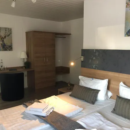 酒店 Berghof By 42 *