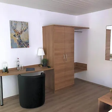 Berghof By 42 מלון