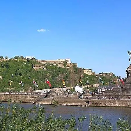 Berghof By 42 מלון